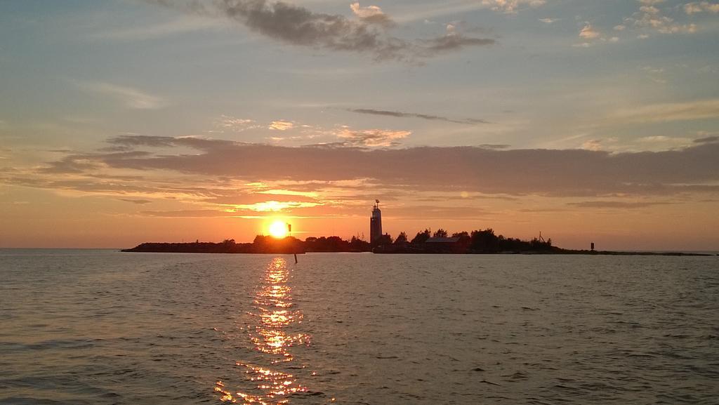 Kylmaepihlaja Lighthouse 호텔 라우마 외부 사진