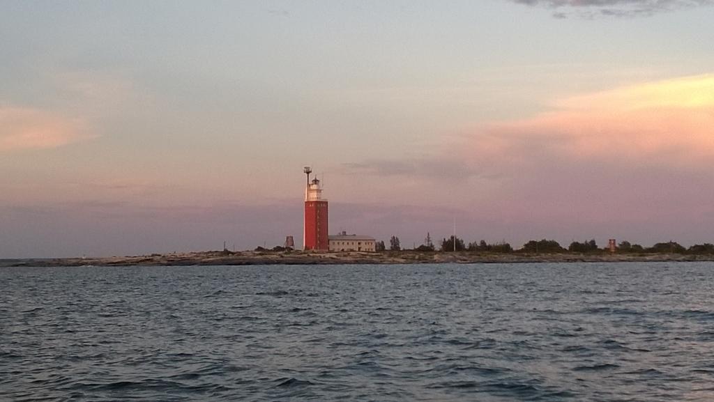 Kylmaepihlaja Lighthouse 호텔 라우마 외부 사진